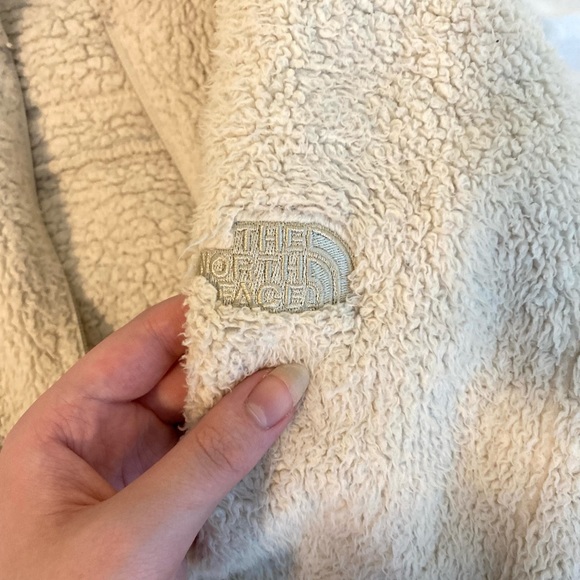 Cream North Face Sherpa Jacket Size Small! - Picture 9 of 9